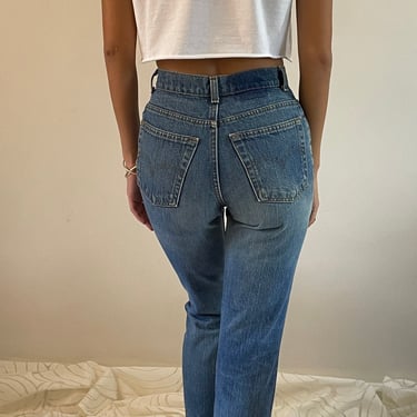 26 Levis jeans / vintage high waisted faded worn in zipper fly slim cut Levis jeans | small size 26 