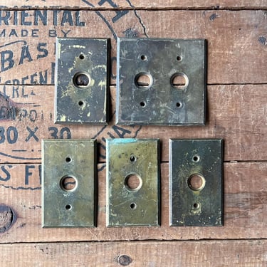 Set of 5 Antique Brass Single Button Switchplate Covers 