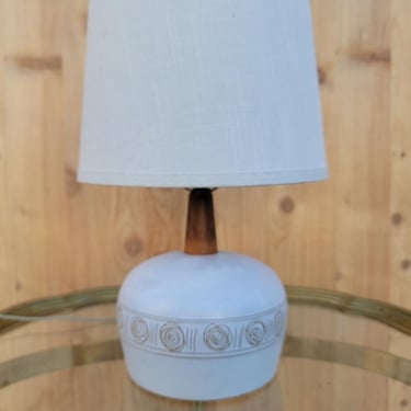 Mid Century Modern Jane & Gordon Martz Ceramic with Walnut Table Lamp with Linen Shade