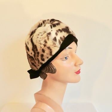 Vintage 1960's Authentic Cheetah Leopard Fur Turban Style Hat Black Velvet Trim and Bow 60's Mod Style Retro Fall Winter Accessories 
