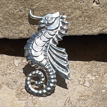 Vintage Mexican Silver Detailed Seahorse Pin / Brooch with C Clasp - 1940's 