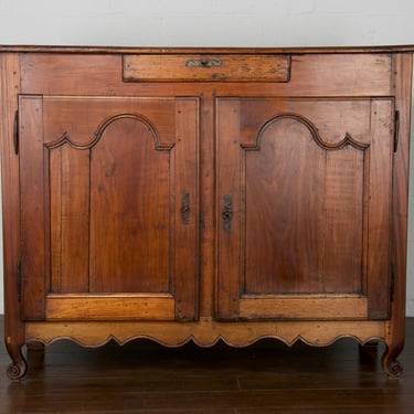 Early 19th Century French Louis XV Provincial Walnut Sideboard or Buffet 