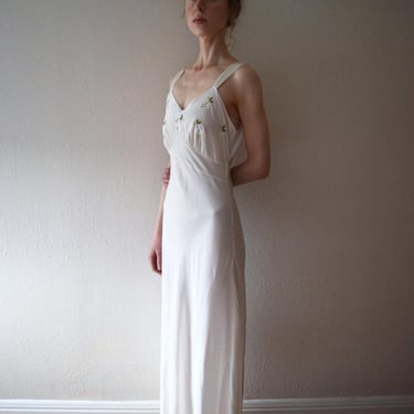 1940s rayon slip dress . vintage floral appliqué negligee . size xs to small 