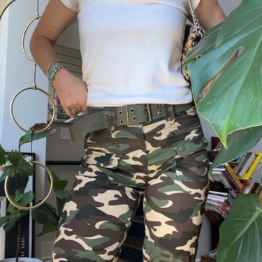 VTG Y2K Camo Capri Pants 