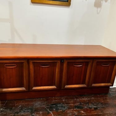 Walnut Lane cedar chest! 48” x 17” x 18” 