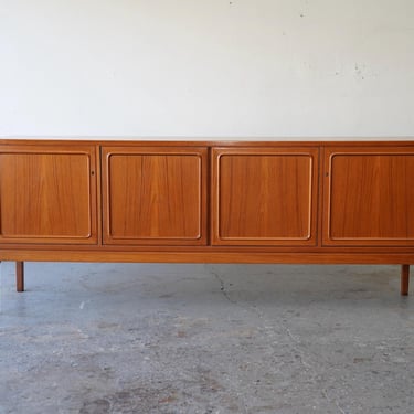 Beautiful Mid Century Danish Modern Teak Credenza w/ Skeleton Key Access 