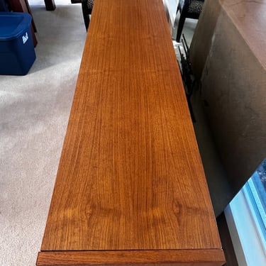 Mid Century Modern Sliding Door Teak Credenza DH250-4