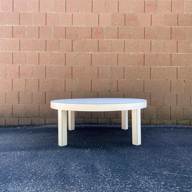 Large White laminate round Postmodern midcentury modern coffee table Ray Arthur 