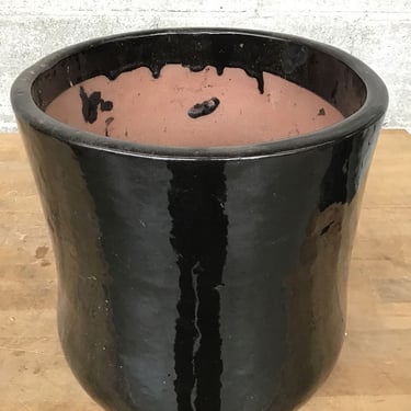 Black Ceramic Pot (Seattle)