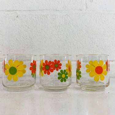 Vintage Libbey Flower Power Glasses Stacking Green Yellow Orange Set of 3 Floral Daisy Textured Flowers Wine Glass 1960s 