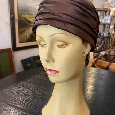 Vintage 1950s turban style hat, brown ruched silk, 50s millinery, roger heim neiman marcus, made in france, mid century fashion 