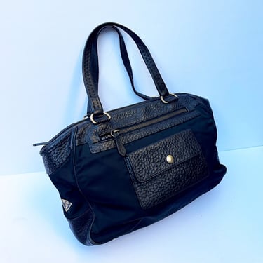 PRADA Y2K Nylon and Saffiano Leather Berlino Bauletto Bag in Nero Black Gold Minimal Pocket bag Tessuto Y2K 90s 