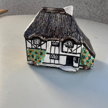 Vintage Tey terra crafts Miniature Yeoman’s cottage ceramic 