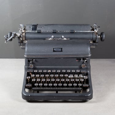 Royal KMM Standard Manual Typewriter c.1948