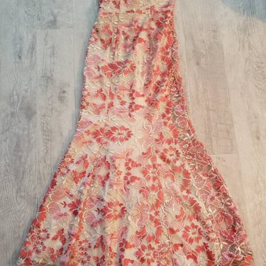 Beautiful Coral and Beige Lace overlay long strapless gown dress Size 5 SPEECHLESS brand 