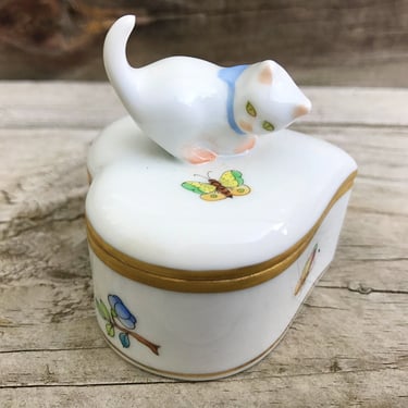 Herend porcelain trinket box w kitty cat lid heart shaped ring box Victoria flowers & butterflies Cat lover Gift idea 