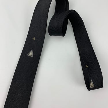 Early 1960'S Ultra Skinny Tie - Super MOD Tie - Textured Black -  With a Triangle Crest 