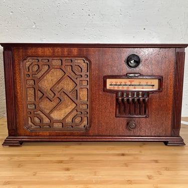 1939 Airline 62-601 Tube Radio, Tuning Eye, Electronic Restored & Playing 