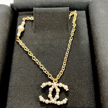 Chanel 19A Vintage Faux Peal & Strass Crystal CC Pendant