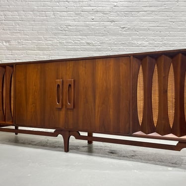 Extra LONG Mid Century MODERN Walnut Stereo Cabinet / CREDENZA / Media Stand, c. 1960's 