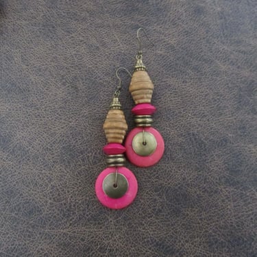Bold wooden mid century modern earrings, pink 