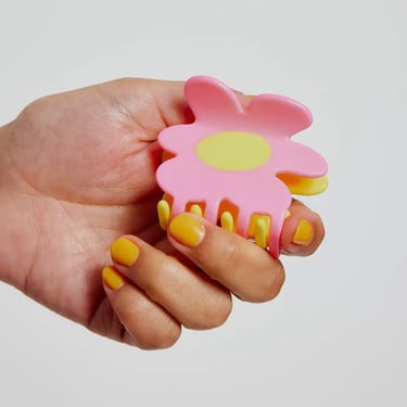Flower Claw in Yellow + Pink