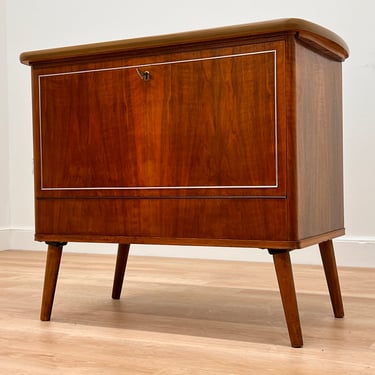 Mid Century Wine Bar/Cabinet made in England... 