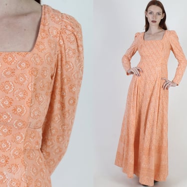 Vintage 70s India Dashiki Maxi Dress / 1970s Ethnic Batik Block Print / Apricot Cotton Pakistan Floor Length Dress 