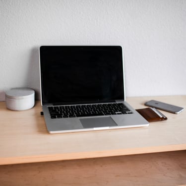 Defiant Floating Desk - Maple