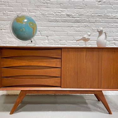 APARTMENT sized Mid Century MODERN styled Teak CREDENZA media stand 