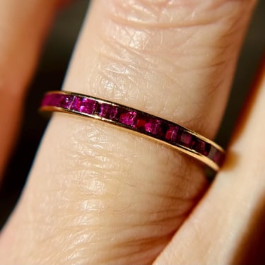 Classic Art Deco 14K Gold Ruby Eternity Wedding Band Stacking Ring Sz 6 1.8g 