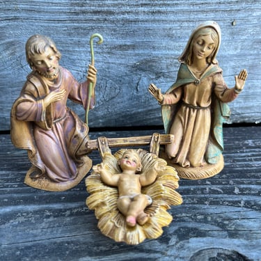 vintage Italy nativity Depose Italian Fontanini nativity figures Mary Joseph and Jesus 