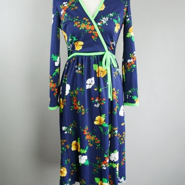 1970 Keram - Nylon Knit - Navy floral Print, Trimmed in bright Green 
