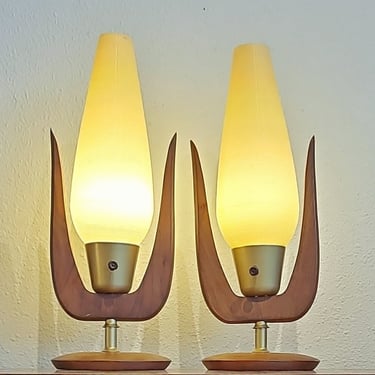 RARE PAIR OF HEIFETZ  ROTAFLEX BEDSIDE LAMPS