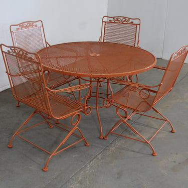 Mid-Century Modern Outdoor Woodard Table and 4 Springer Chairs in Atomic Orange 