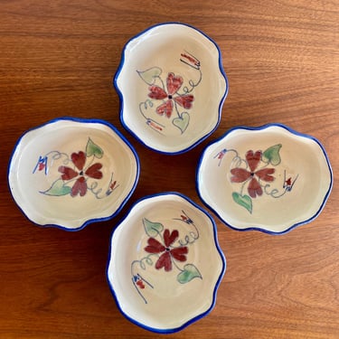 Set of 4 potato baker bowls / vintage 1970s dishes by PNW artist Gale Dionne of Barnwood Pottery 