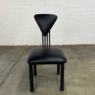 Post Modern Single Chair 