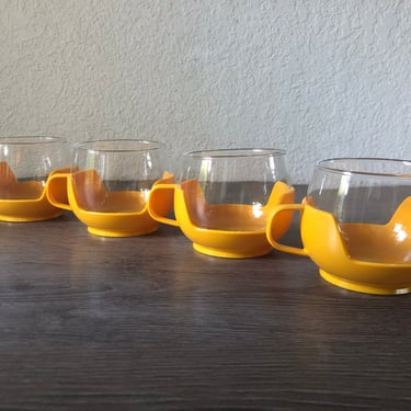 Vintage Space Age Yellow Cup set, 1970s, Set of 4, Heat Resistant Glass and Plastic Teacups, Yellow Color 