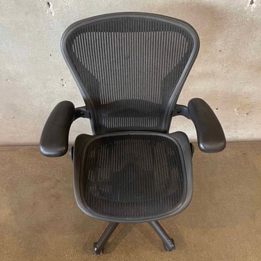 Herman Miller Aeron Chair Size B