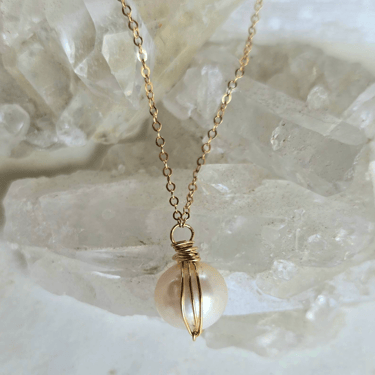 James + Jezebelle | Pearl Single Stone Necklace