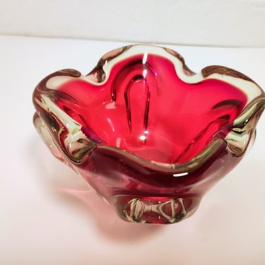 Vintage Glass Ashtray / Red Glass Bowl / Red Ceramic Ashtray / Home Decor/ Mid Century Decor/ Kitchen Decor / Modern Ashtray / 80s 