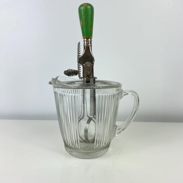Vintage ECKO Hand Mixer Glass Pitcher Mixing Bowl w/Splash Guard, Farmhouse Kitchen, Cottage Cottage Decor, Primitive Kitchen, Batter Bowl 