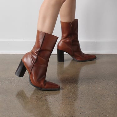 Vintage Cognac Pointed Toe Boots - 9
