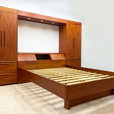 Danish Modern teak queen floating platform bed dresser wardrobe nighstand storage Westnofa mid century XLNT 