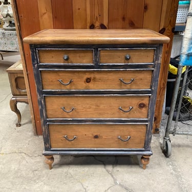 Rustic Pine 5-Drawer Dresser