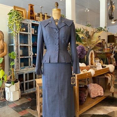 1940s gray wool suit, 40s 2 piece set, vintage fitted suit, skirt and jacket, Townley, film noir, old hollywood, x-small 