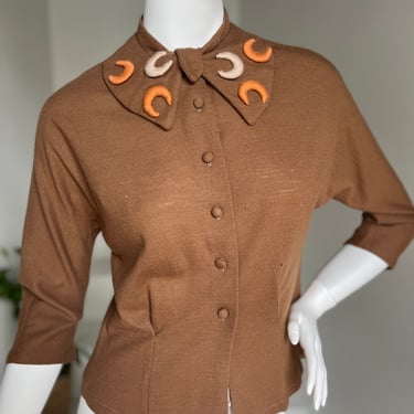 Darling Nutmeg Wool 1950s Top with Embroidery 36 Bust Vintage Cute Details 