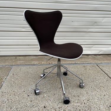 Arne Jacobsen Series 7 Task Desk Chair by Fritz Hansen Danish Modern Mid Century 