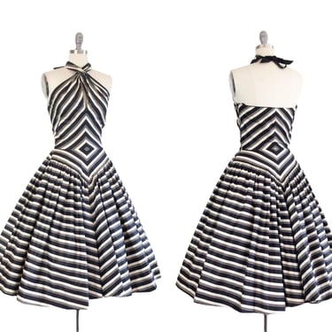 50s Ivory & Black Chevron Stripe Cotton Day Dress / 1950s Vintage Sun Summer Dress / Medium / Size 6 