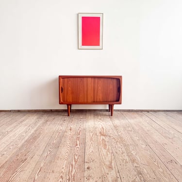 Small Mid Century Teak Sideboard, Credenza by H.P. Hansen, Danish Design, 1950s 